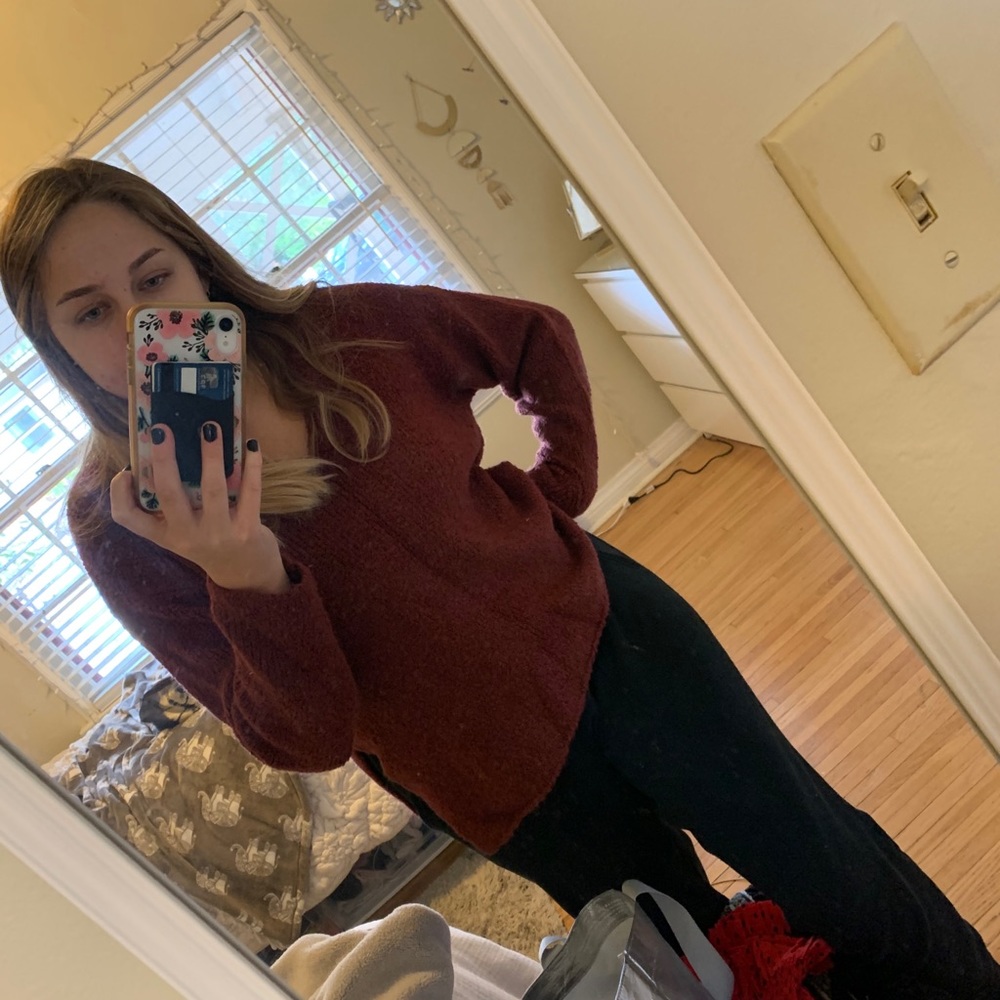 Very cute and cozy maroon urban outfitters sweater